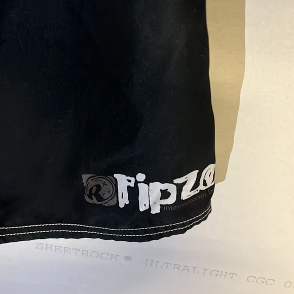 Ripzone Board Shorts - Picture 3 of 4